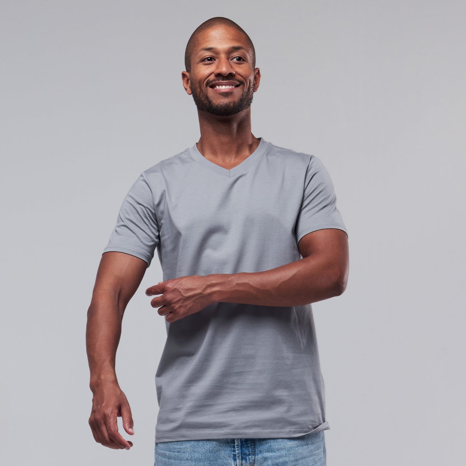 Le t-shirt col V | COLVGREY1.jpg