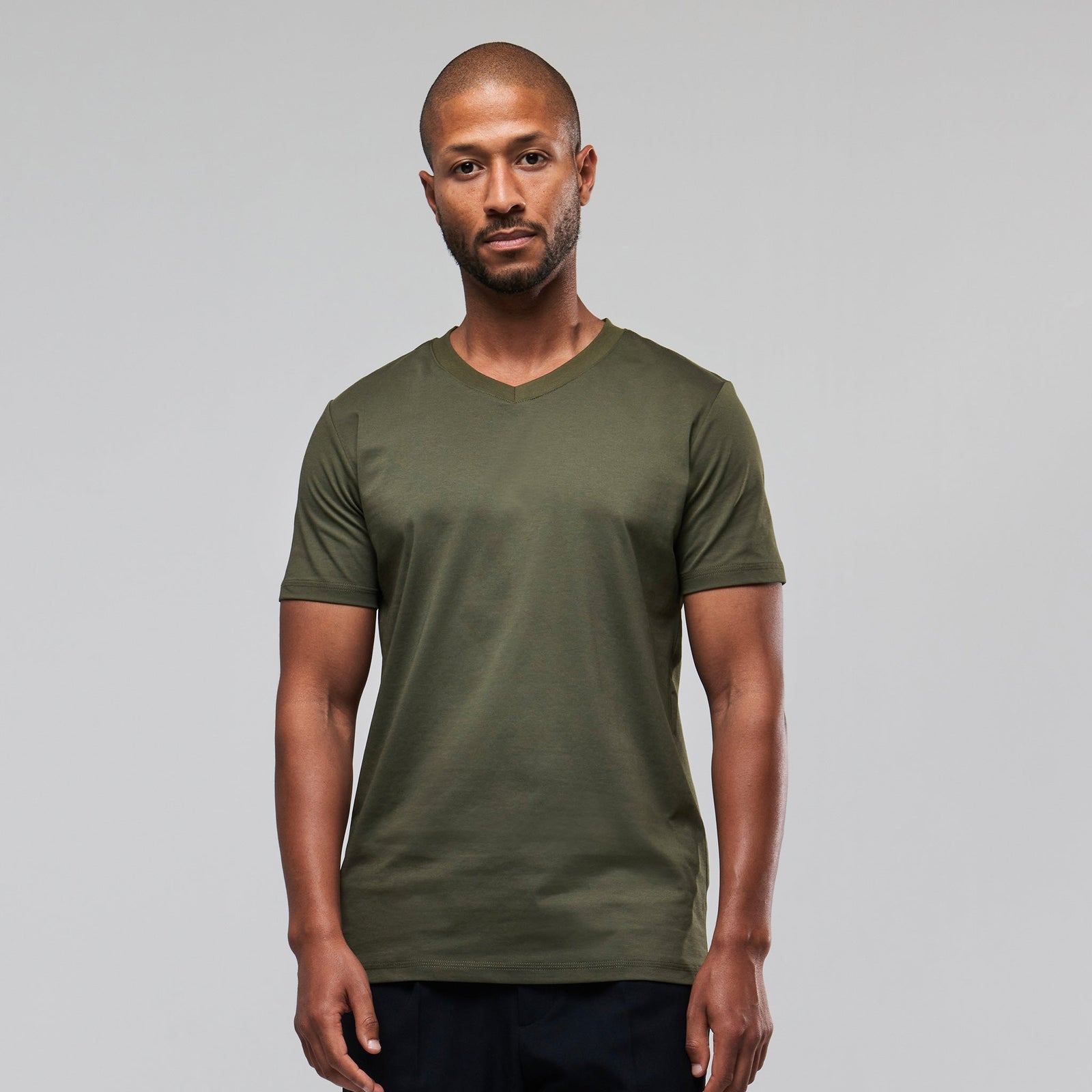 Le t-shirt col V | COLVKAKI1.jpg